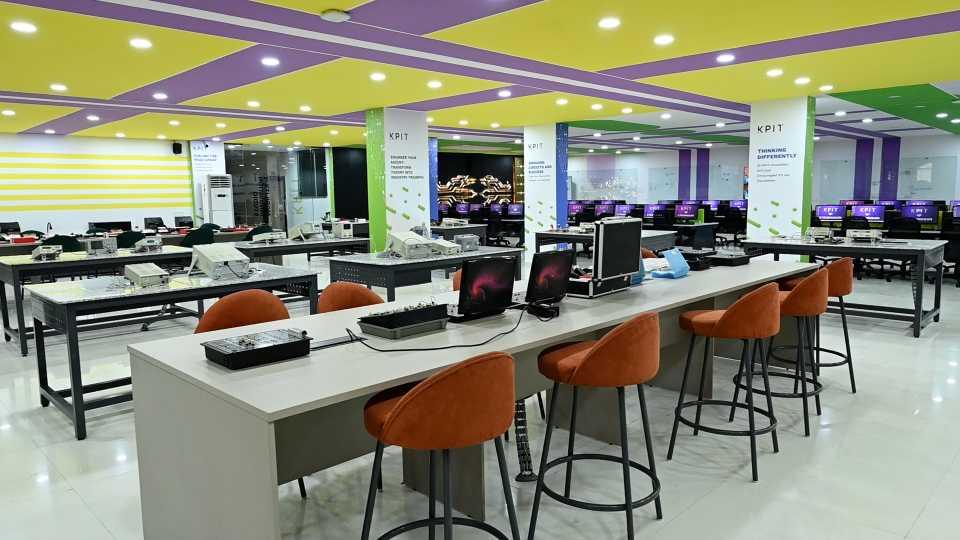 Technocrats Group of Institutions Bhopal KPIT Mobility Lab photo 18